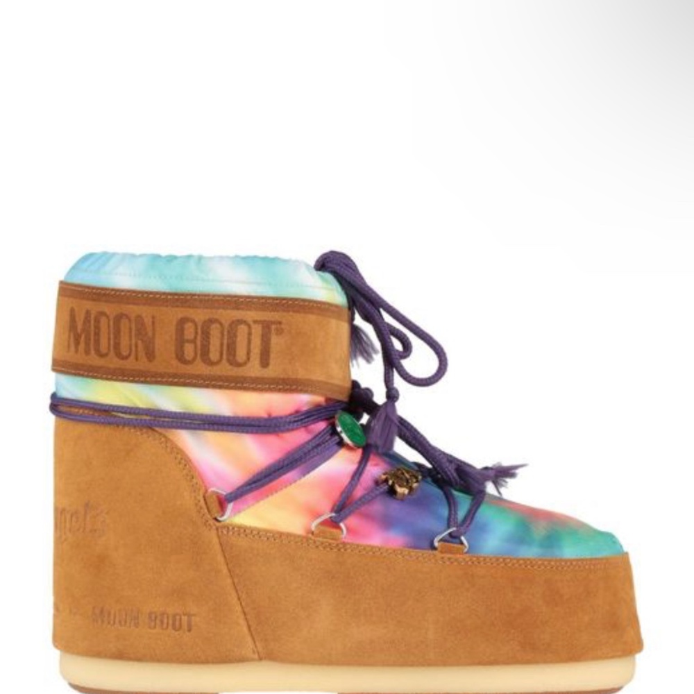 Moon boots